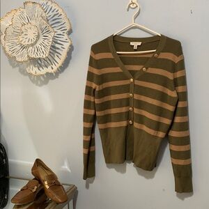 Rio & Roan Sweater tan and green size large